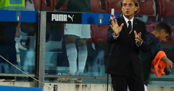 Италия и Чехия излизат един срещу друг в приятелски мач.