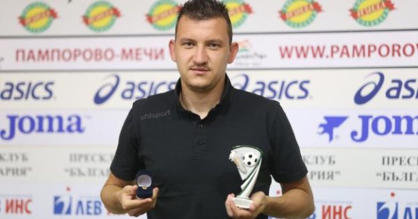 При новия треньор отборът е по добре организиран в защита и