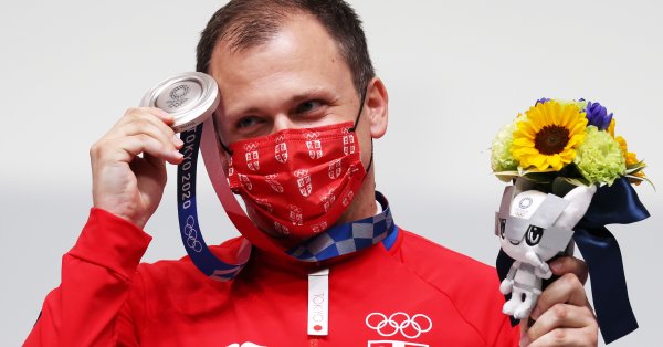 Три жени дали благословията за брака на сърбина Дамир Микец