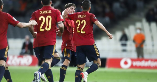 Испания удари с 1:0 Гърция в среща от група "В"