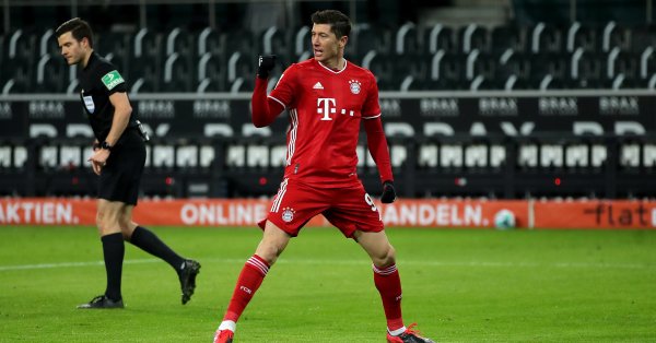 Левандовски спечели Шампионската лига Купата на Германия Суперкупата Бундеслигата и