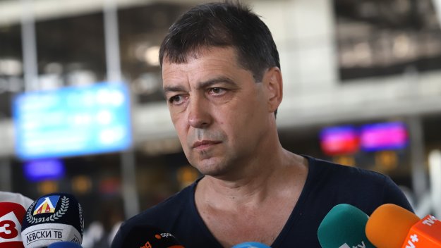 Петър Хубчев води куп чужденци в Берое