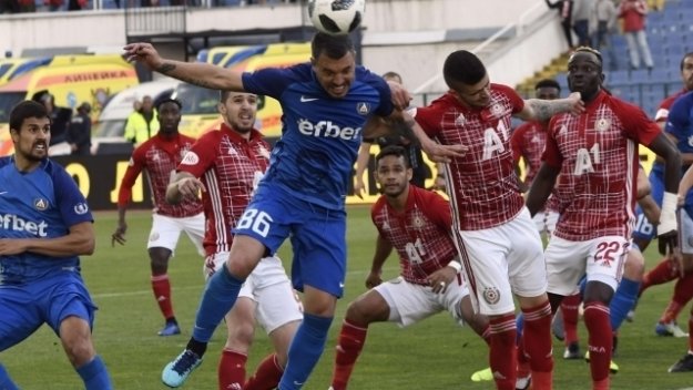 На Валери Божинов му е болно, че го изгониха от Левски